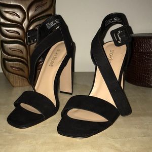 Tiffany style high heel by Shoe Dazzle